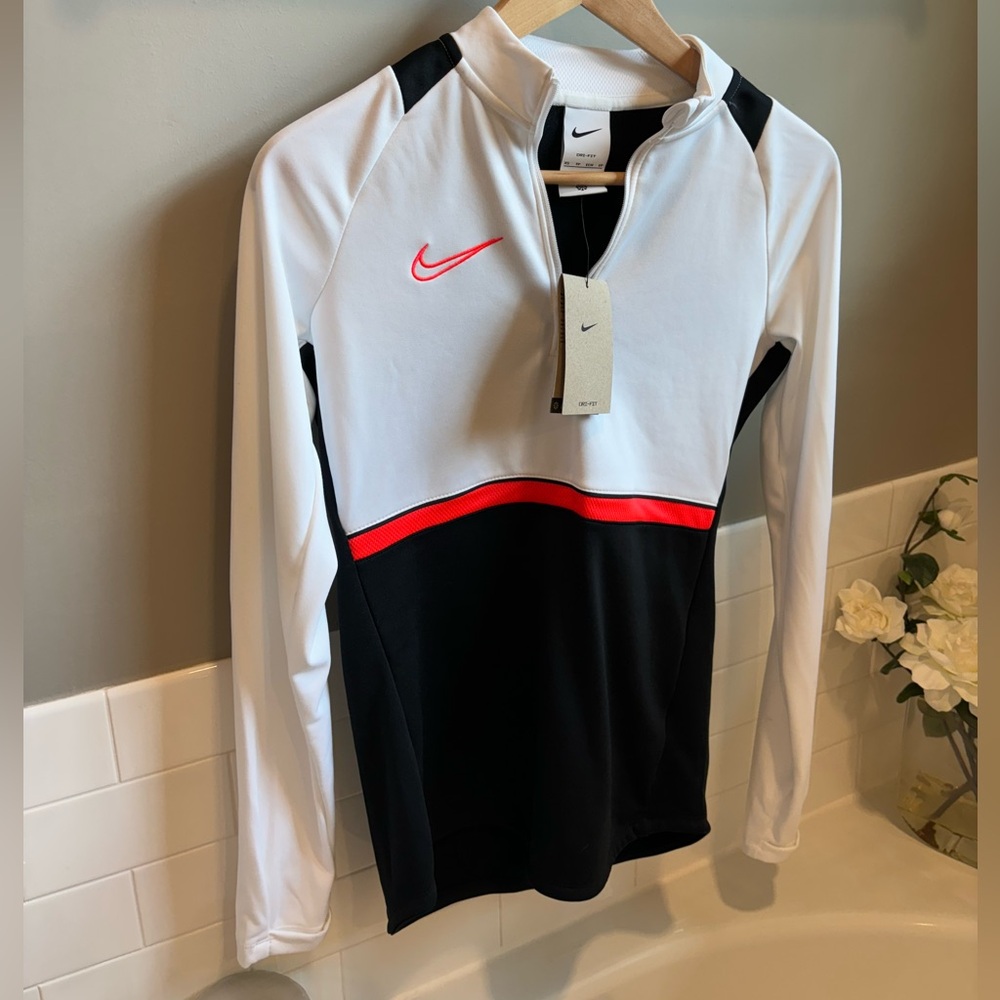 Nike quarterzip pullover new with tags - Picture 3 of 4